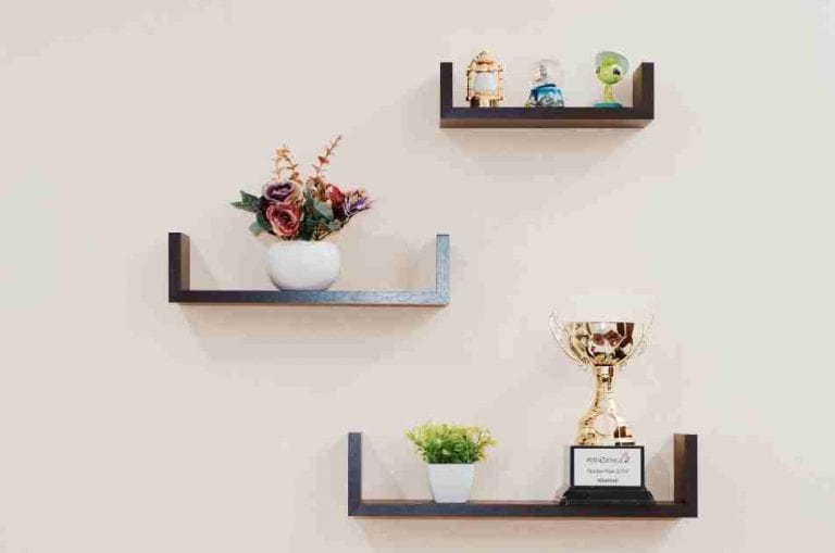 Simple Ways To Use Floating Shelves In Your Apartment