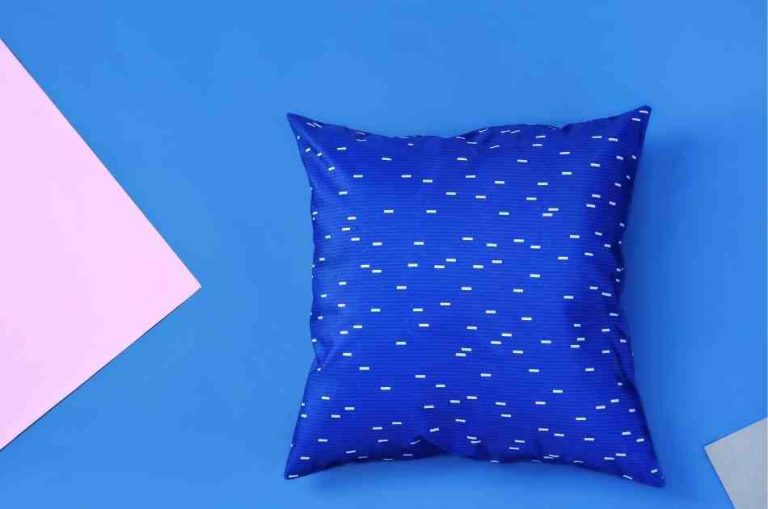 What is a Throw Pillow? A Complete Beginners Guide