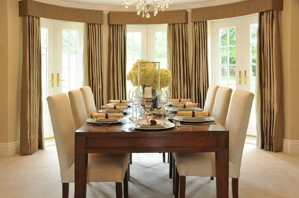 What color Should your dining Room Curtains be