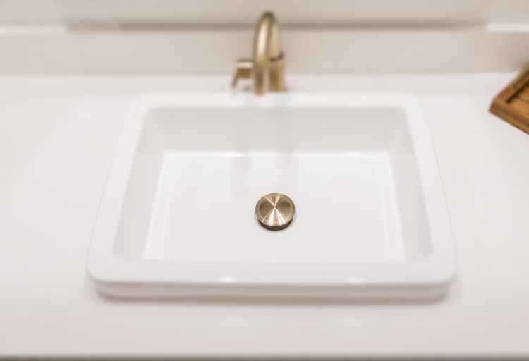 Can You Reglaze A Bathroom Sink?