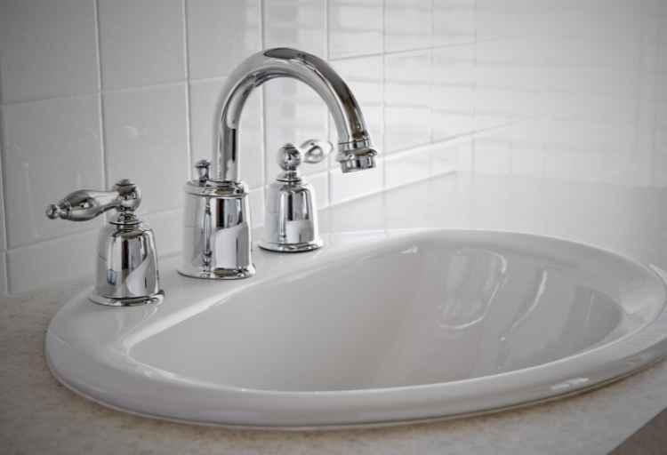 How To Remove Yellow Stains From Bathroom Sink